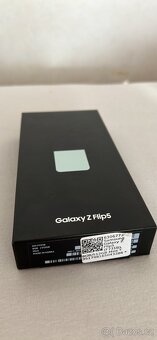 Galaxy Z Flip5 - 3