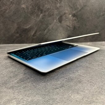 MacBook Air (8GB | M1 | 256gb | 13,3") - 3