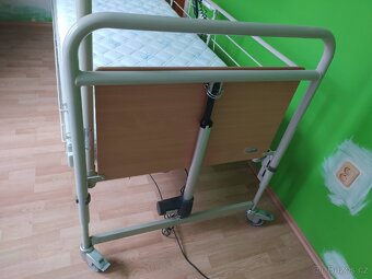 Zdravotní polohovací elektrická postel - 3