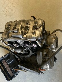 motor CBR 600 , svody, elektroinstalace - 3