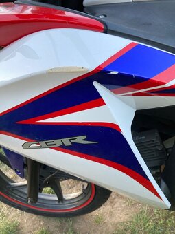 Honda CBR125R 2012 - 3