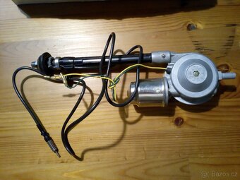 Anténa elektricky vysouvací na auto, dobová nepoužitá - 3