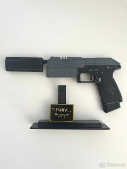 Replika pistole Hammond P2016 (Titanfall) - 3