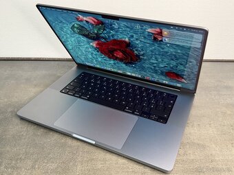 MacBook Pro 16'' 2021 / M1 Pro / 16GB / 512GB SSD - DPH - 3