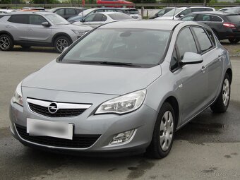 Opel Astra 1.6 16V , 85 kW benzín, 2011 - 3