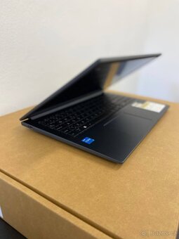 Notebook ASUS VivoBook 15 - i3/8GB/512GB/WIN 11 - 3