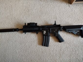 puška m4 airsoft - 3