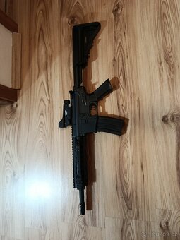 Polofunkční airsoft M4 - ideální na opravu - 3