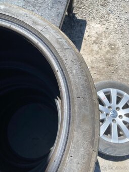 Gumy 245/40 R18 - 3