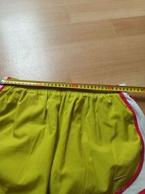 Běžecké/ fitness trenýrky Nike vel. M - 3