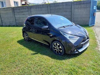 Toyota Aygo 1.0 VVT-i 53KW serviska 2x klíč TOP výbava - 3