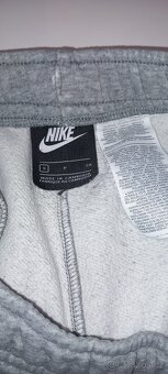 Tepláky Nike - 3