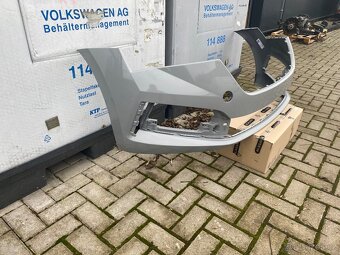 Škoda Scala - přední nárazník - steel grey - 3