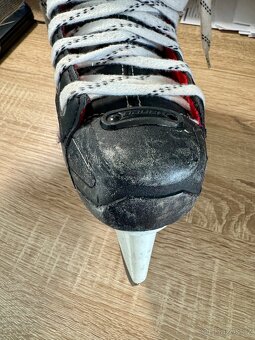 Dětské hokejové brusle Bauer Vapor X300 ve velikosti 1-33,5e - 3