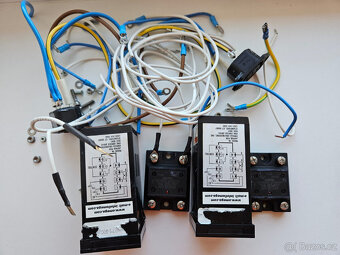 2x PID regulátor Omega CN370 - 3