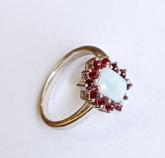 Nádherný stříbrný prsten s granáty. - 3