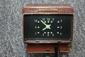 Tatra 603/1 - palubní hodiny - 3