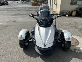 Can-am Spyder - 3