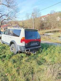Mitsubishi Pajero sport - 3