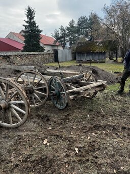 Prodám starý vůz za koně (žebřiňák), atd - 3