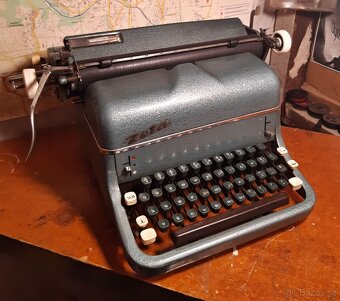 Psací stroj Zeta z roku 1957, kladívkový lak - 3