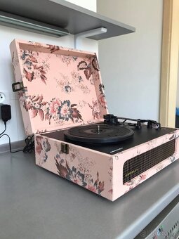 Prodám gramofon crosley - floral - 3