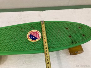 Dětský skateboard pro začátečníka - svítí kola - 3