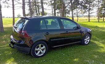 VW Golf 5 - 3