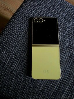 Samsung Galaxy Z Flip 6 5G 256GB Yellow - 3