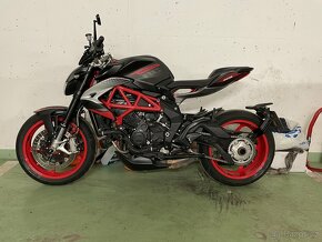 MV Agusta Brutale 800 - 3
