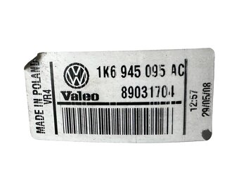 Levé zadní vnější světlo 1K6945095AC VW Golf 5 hatchback 09 - 3