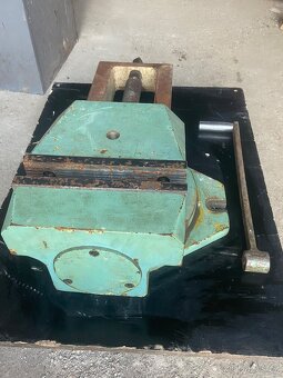 Svěrák - 3