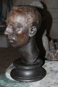 Hlava - 3