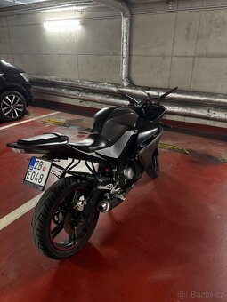 Yamaha yzf r125 - 3