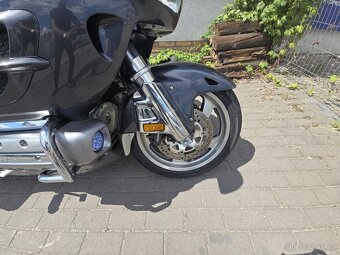 Honda GL1800 Limited - 3
