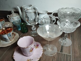 Různé staré Sklo a Porcelán - 3