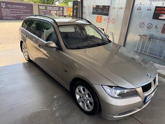 BMW 320i - 3