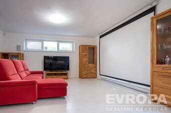 Prodej rodinného domu 5+kk s balkonem - 3