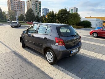 TOYOTA YARIS 1,0 VVT-i 51kW - 2.maj. - Klima - 112700km - 3