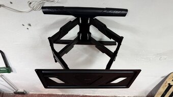 Drzak Tv AlzaErgo M445B Ultra Slim kloubový 32"-70" - 3