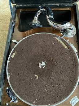 Prodám historický gramofon na kliku – na šelakové desky - 3