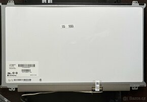 Displej, panty, kamera pro notebook Toshiba L50-A-19N - 3