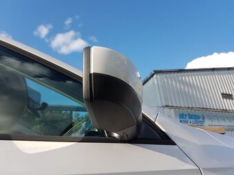 Pravé zrcátko a díly Škoda Rapid, bílé odstín LF9E-9P9P - 3