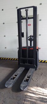 elektrický vzv BT- BTOYOTA 7SM 10 rok . 2008 motohod 2541 - 3