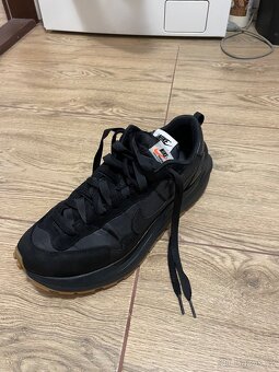 Nike x Sacai Vaporwaffle - 3