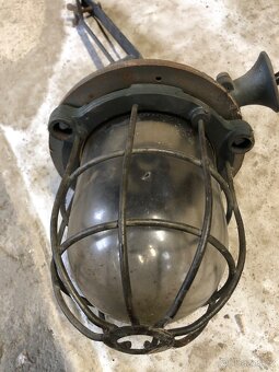 Retro lampa litinová. - 3