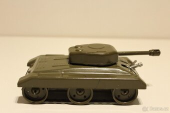 Starý Tank igra - 3