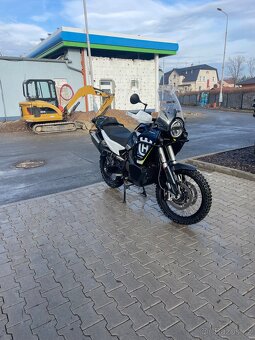 Husqvarna Norden 901 Expedition - 3