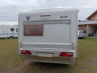 KIP č.147 Rok 2001. Pro 3 osoby. 12V+baterie. 1250kg - 3