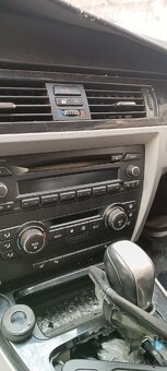 BMW E90 díly - 3
